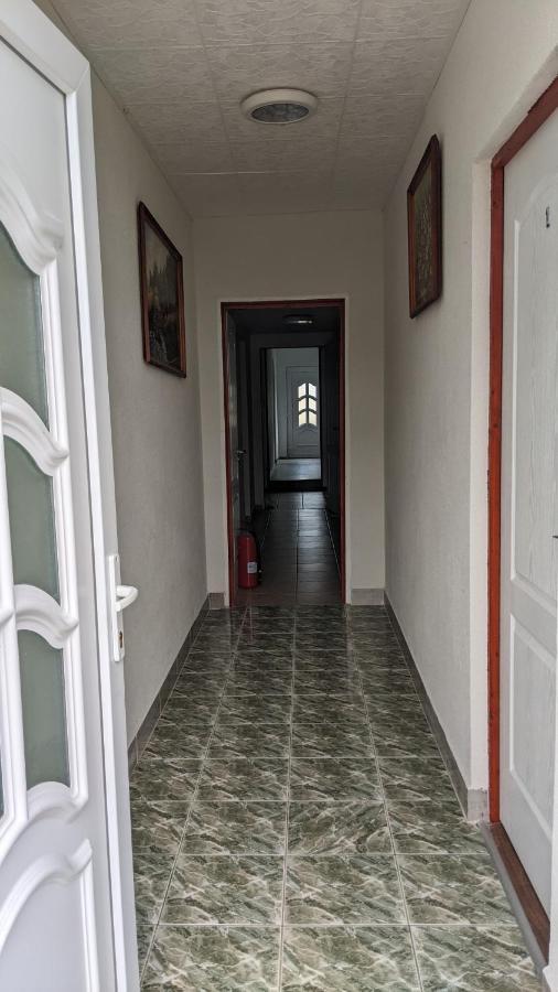 Margareta Etterem Es Vendeghaz Gasthaus Balatonberény Exterior foto